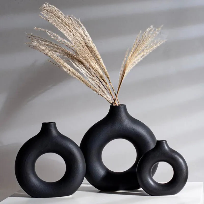NORTHEUINS Eramic Nordic Donut Hollow Flower Vase Figurines Interior